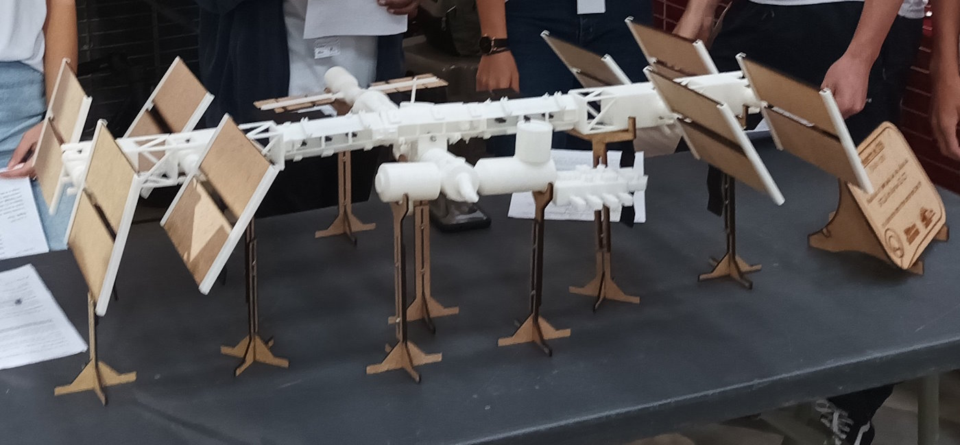 Maquette de l'ISS en impression 3d réalisée par les élèves de terminale STI2D et SI/CIT