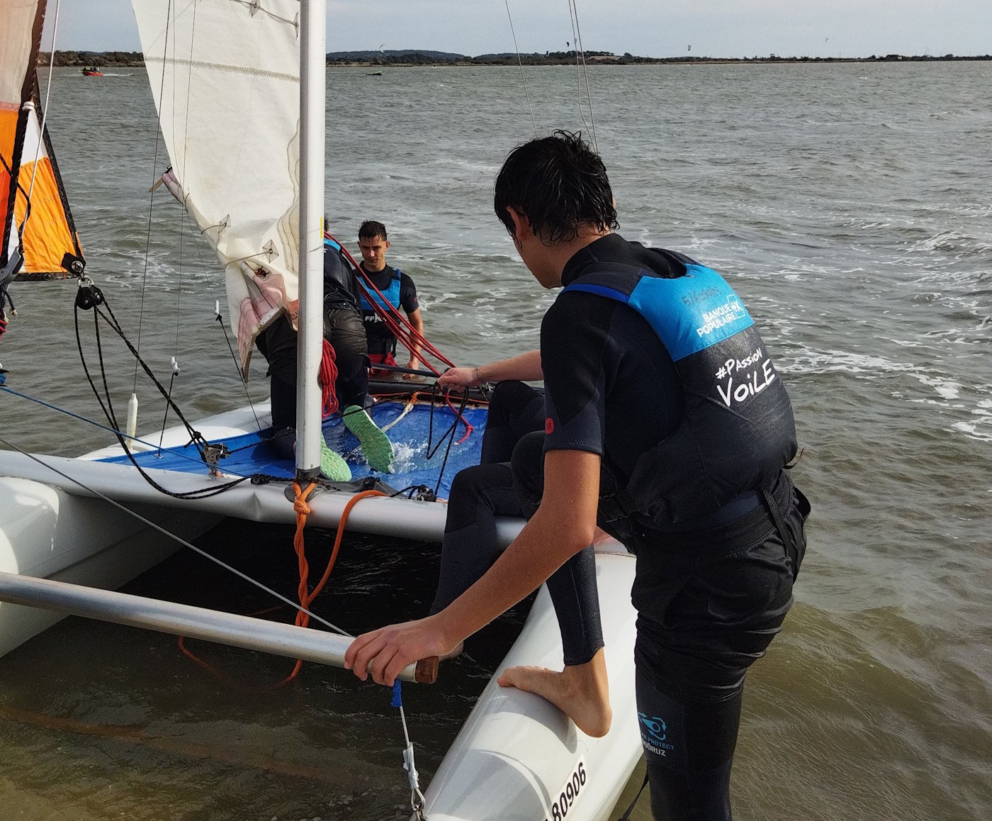Élèves du lycée Jules Fil en sortie voile à La Nautique.