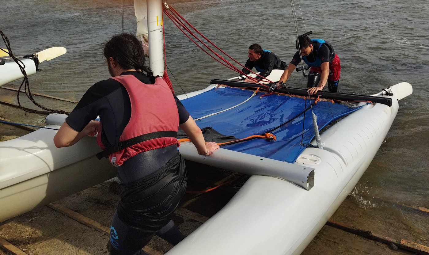 Élèves du lycée Jules Fil en sortie voile à La Nautique.