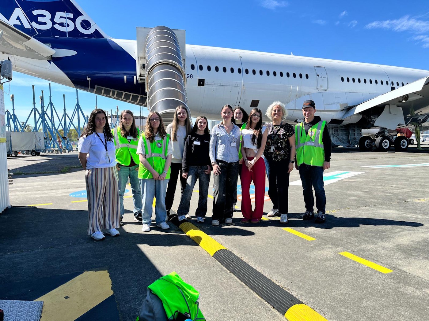 élèves du Lycée Jules Fil en visites à Airbus